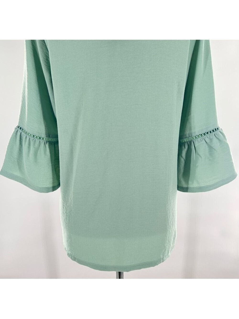 Adreamly Green V Neck Bell Sleeve Tunic Top Medium - Picture 8 of 10